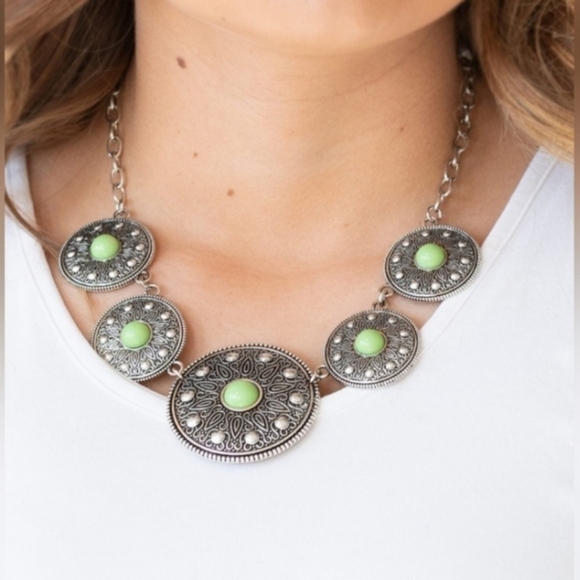 Paparazzi Necklace ~ Hey,‎ SOL Sister - Green - Picture 3 of 5